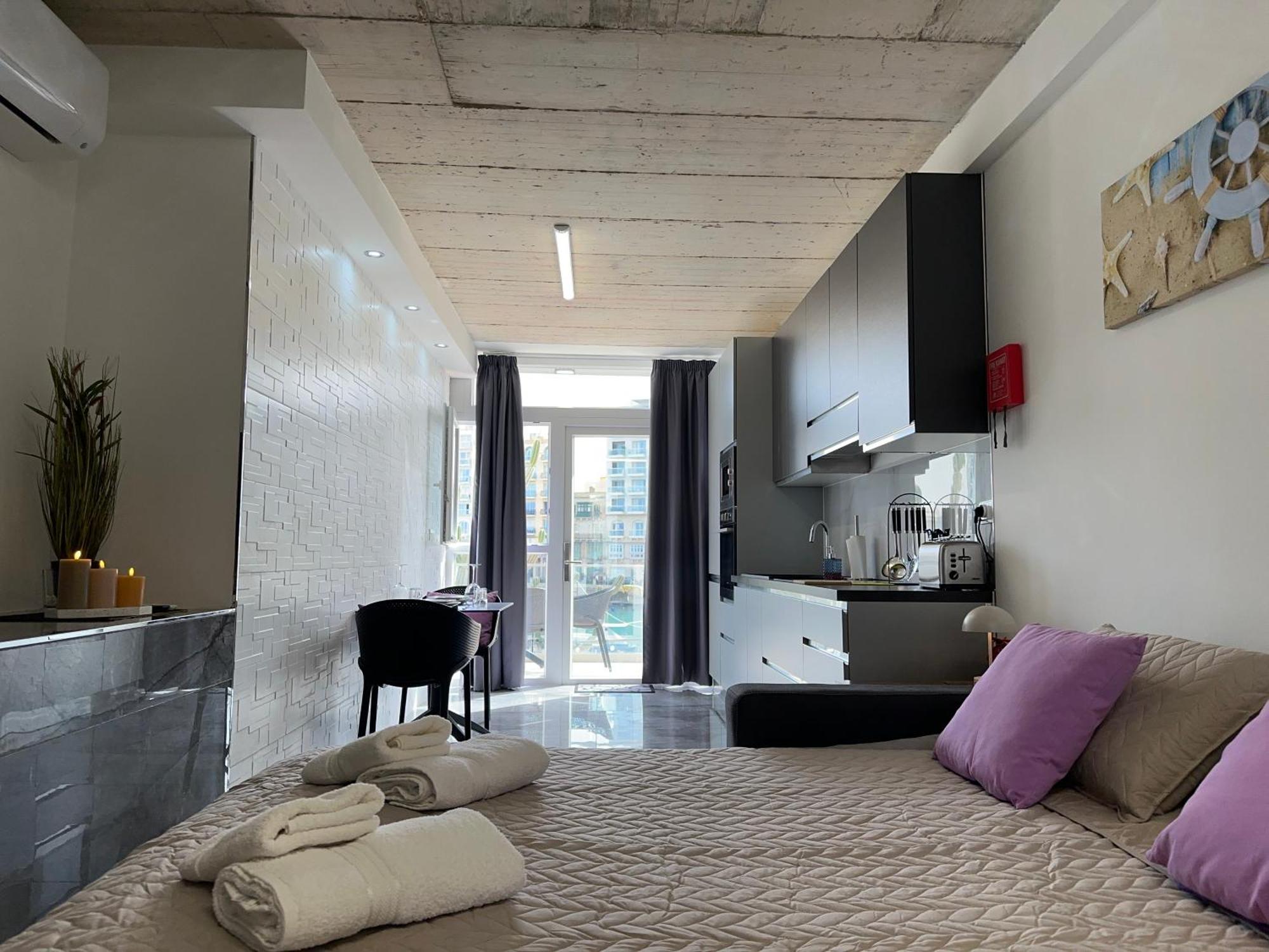 Seafront, Lovely Modern Studio. Saint Julian's Bagian luar foto