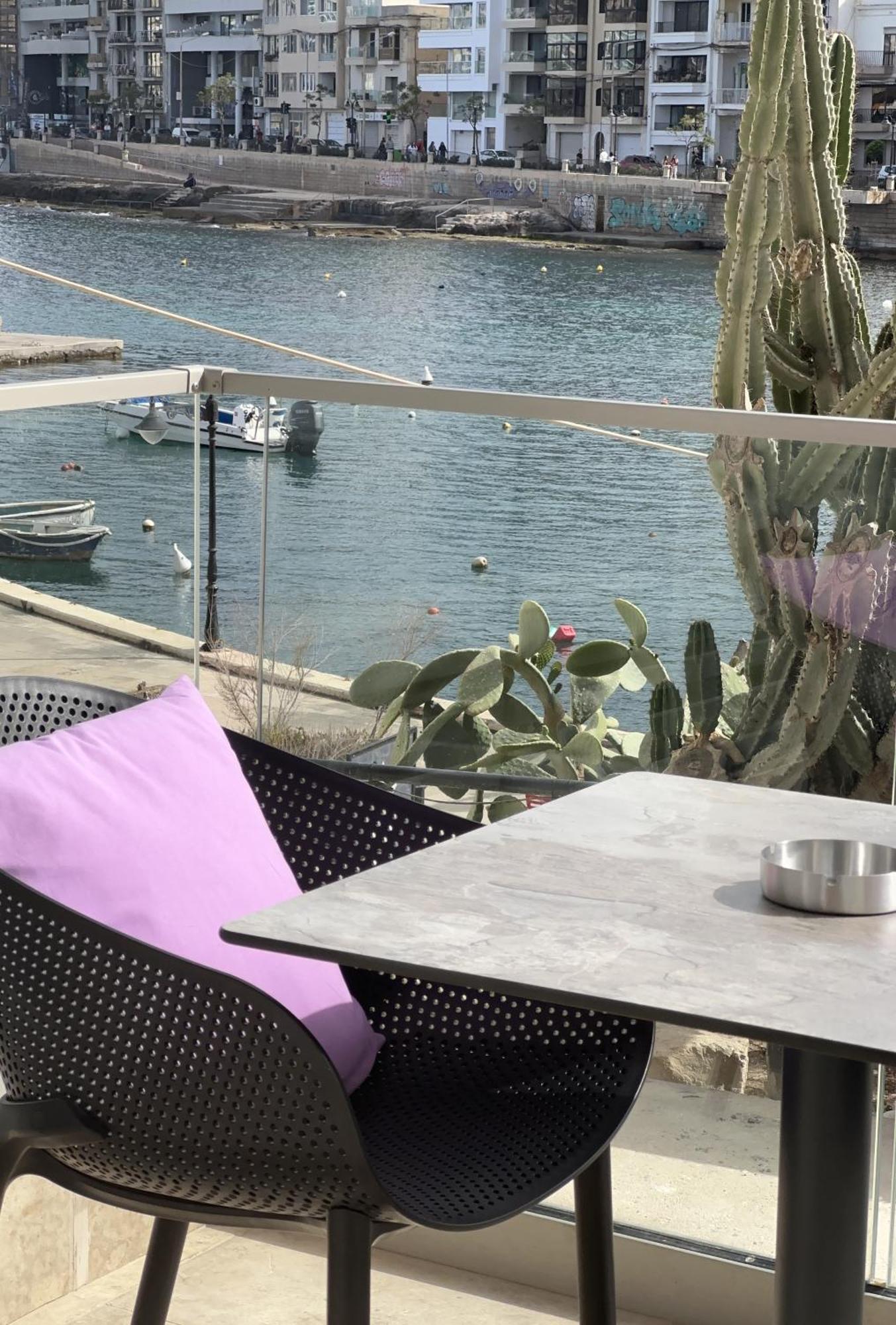 Seafront, Lovely Modern Studio. Saint Julian's Bagian luar foto